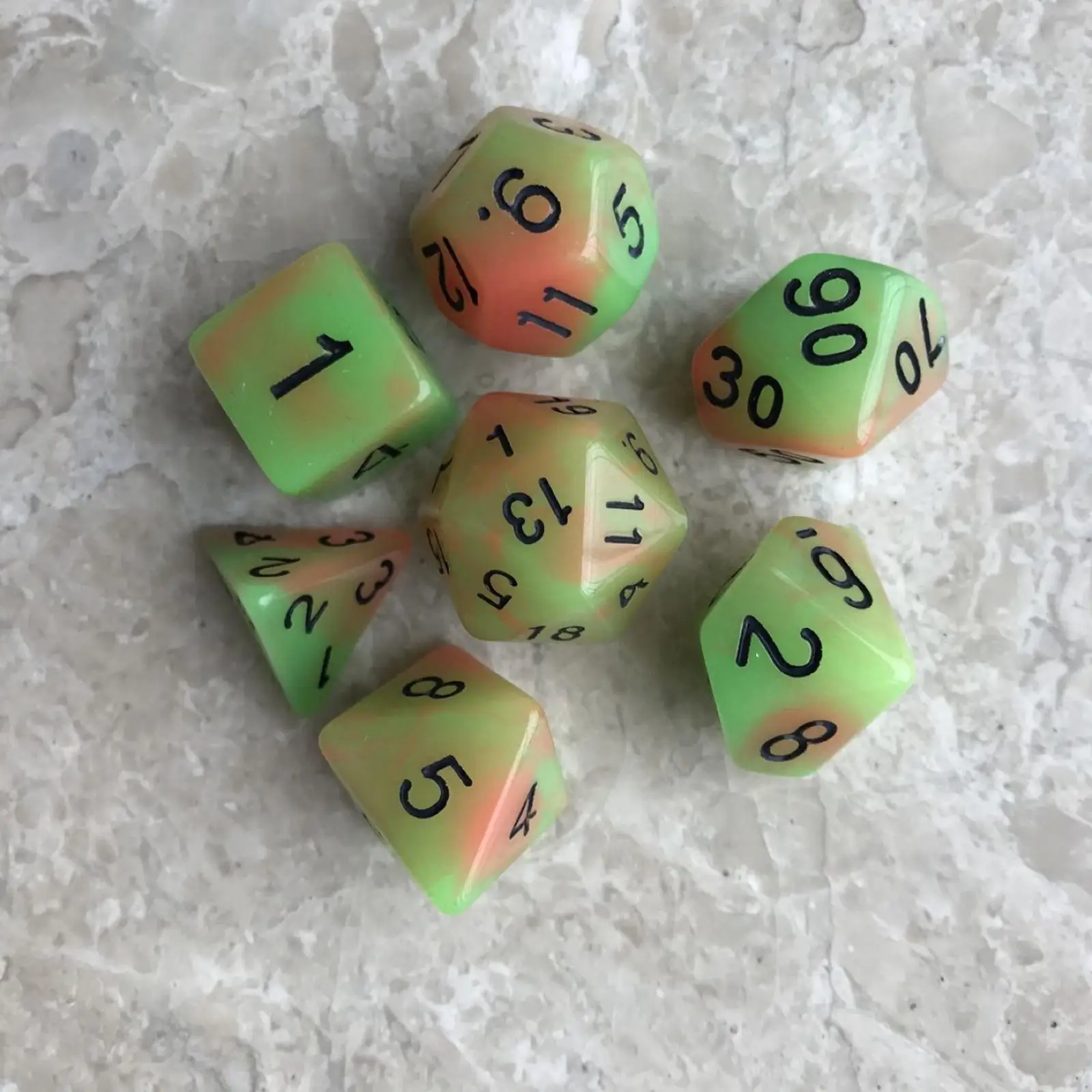 

Glowing Polyhedral Dices Set Party Toys D8 D10 D12 D20 for DND Role Playing
