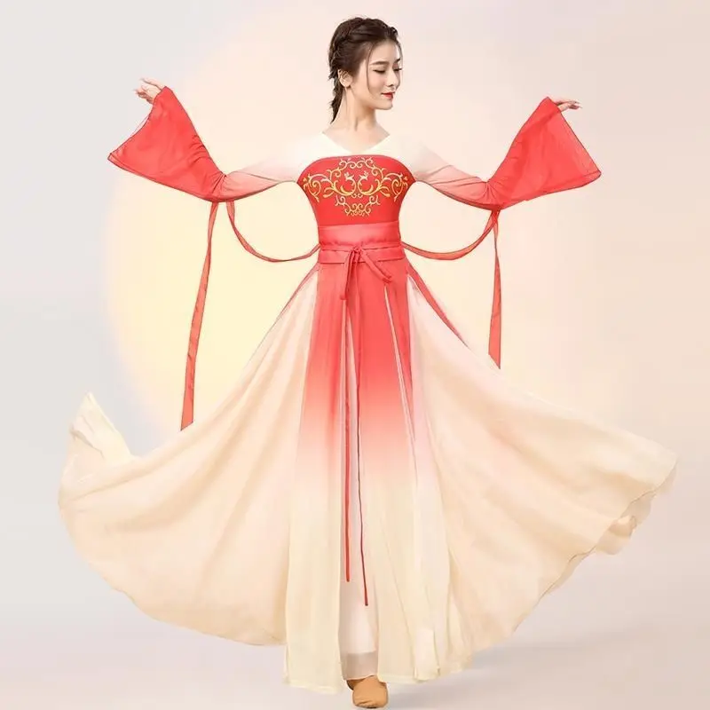 The lead dancer's dance practice costume features a graceful and elegant female figure, with a long gauze garment. It is a Chine