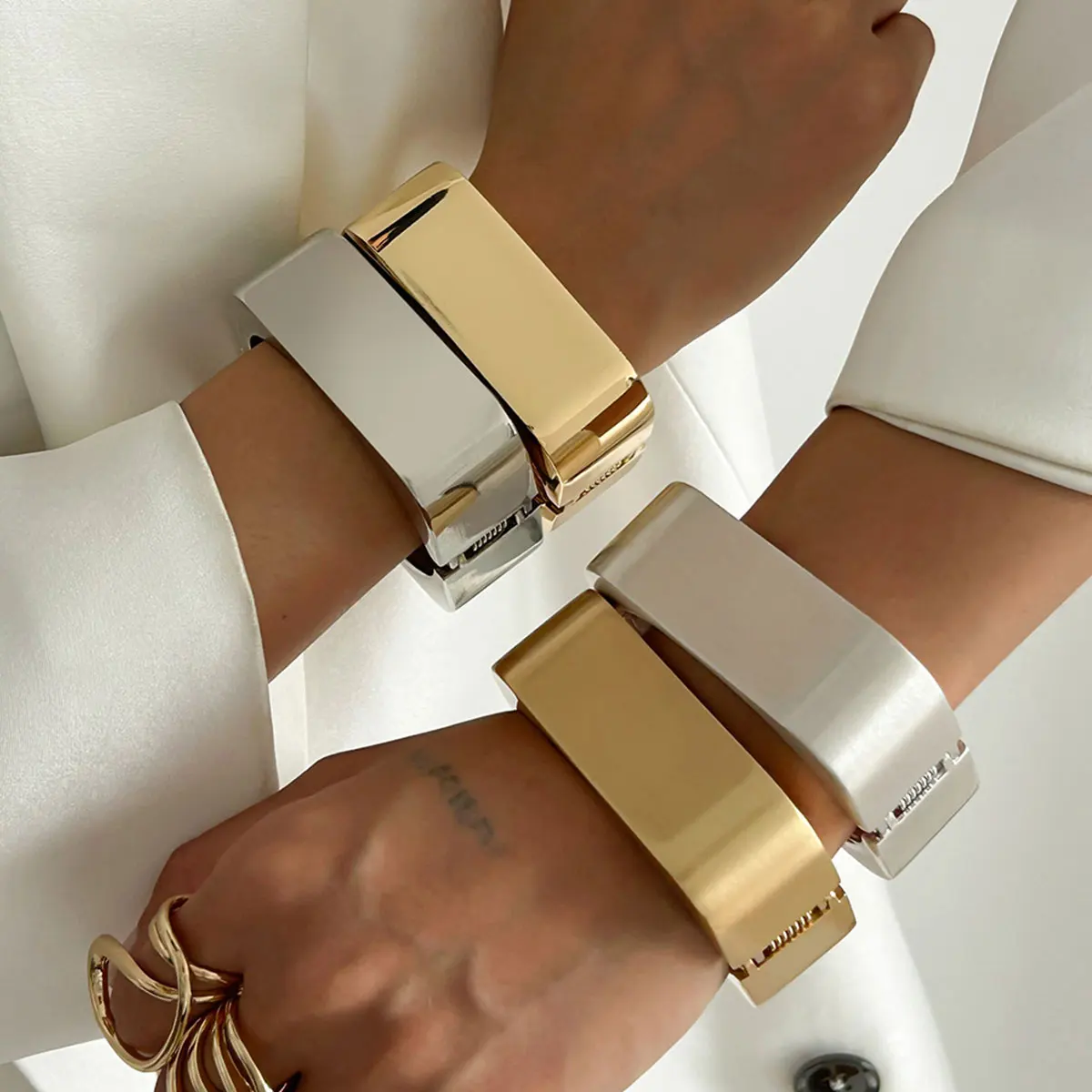 KMVEXO Punk Square Wide Cuff Bangles Bracelets for Women Hip Hop Vintage Geometric Spring Wrist Bangles Men Party Jewelry Gifts