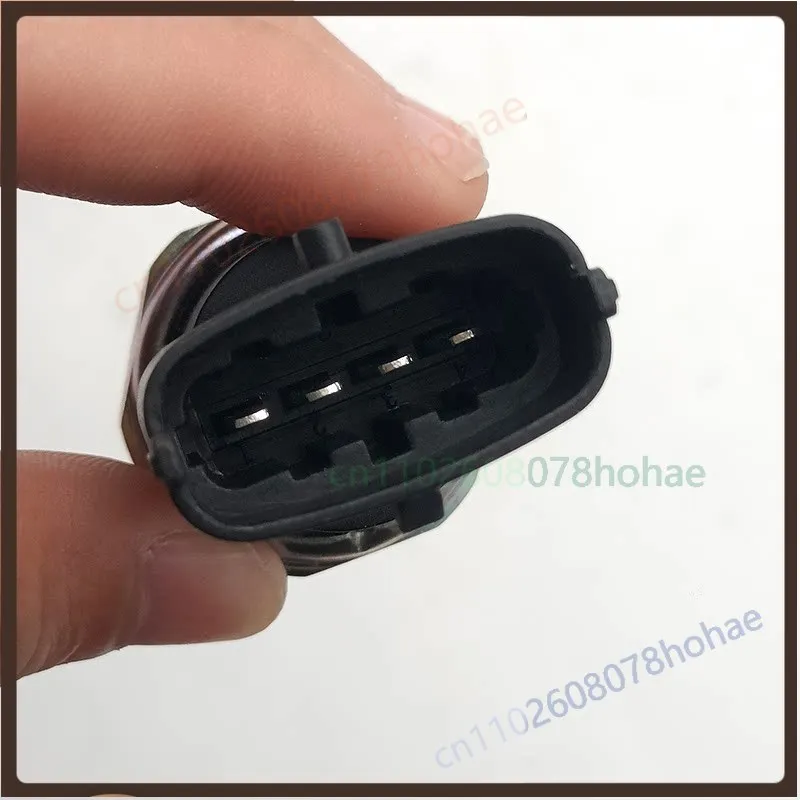 For Yuchai Diesel Engine J3D00‑38231G0 Electronic Oil Pressure Sensor Alarm Induction Plug Replacement Parts