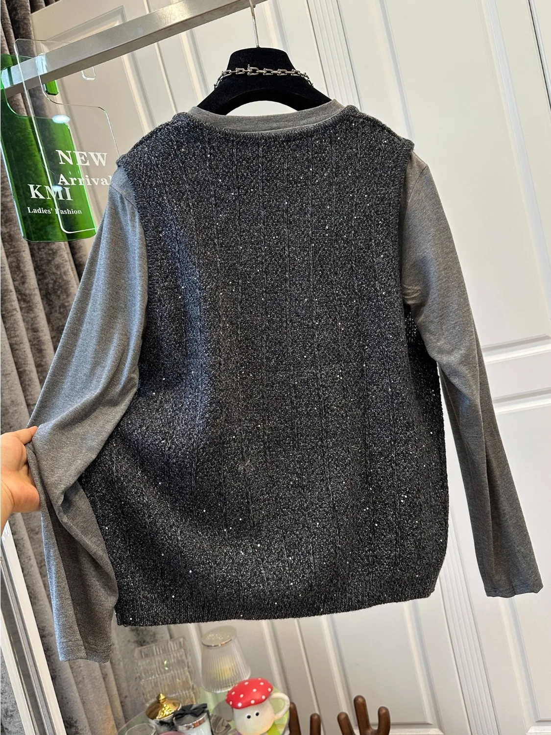 

Тяжелая теплая верхняя одежда с V-образным вырезом и блестками, джет плюс размер, модный вязаный жилет для поездок на работу для больших ...