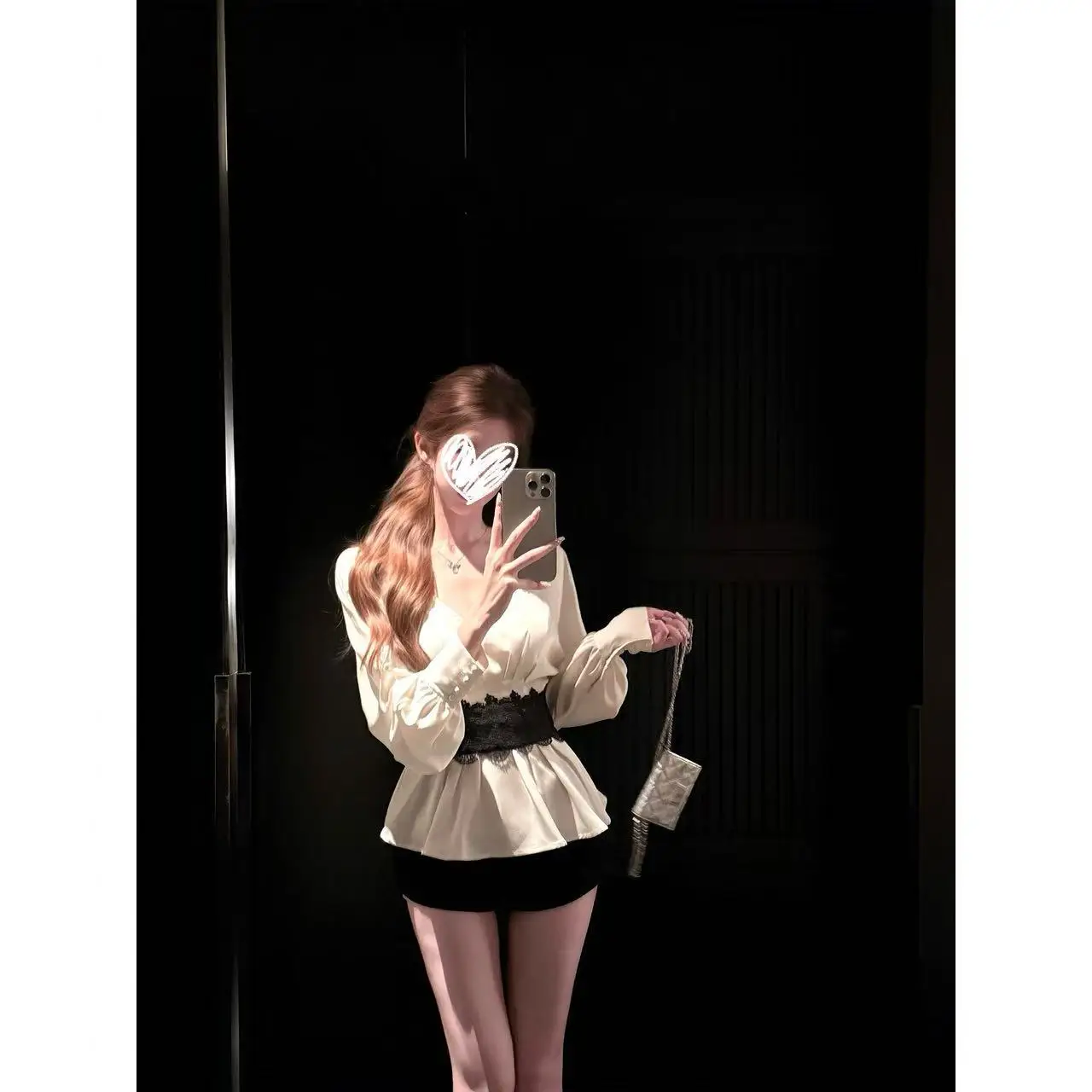 High-end V-neck Lace Splicing Shirt for Women Summer Slimming and Age-reducing Tops