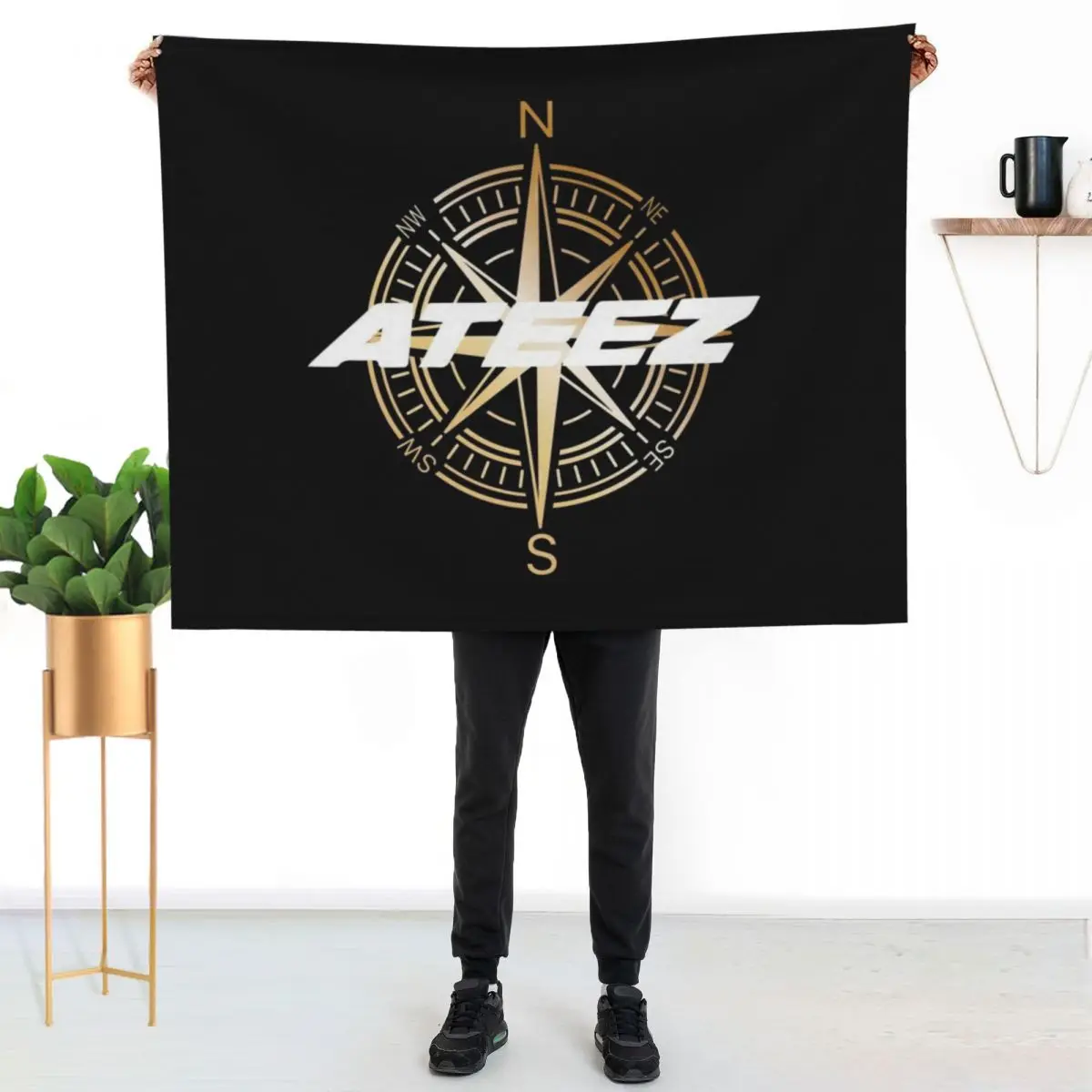 

ATEEZ COMPASS DESIGN Throw Blanket Soft Solid Color Blanket for Couch Bed
