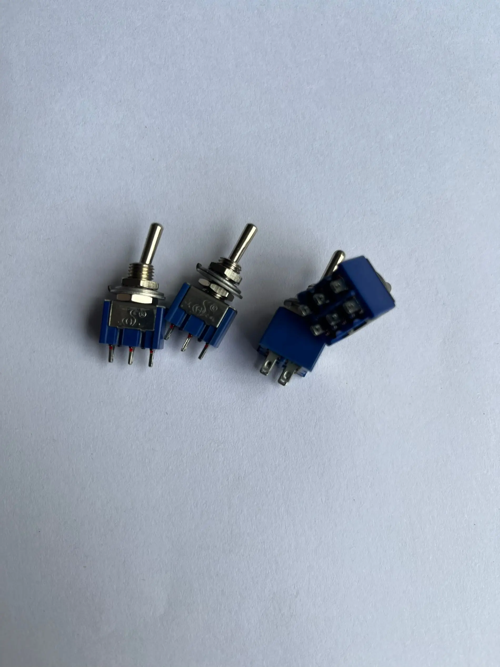 100PC/5PC Miniature Toggle Switch Single Pole Double Throw SPDT DPDT ON-OFF-ON ON-ON 120VAC 6A 1/4 Inch Mounting MTS-102 103 202