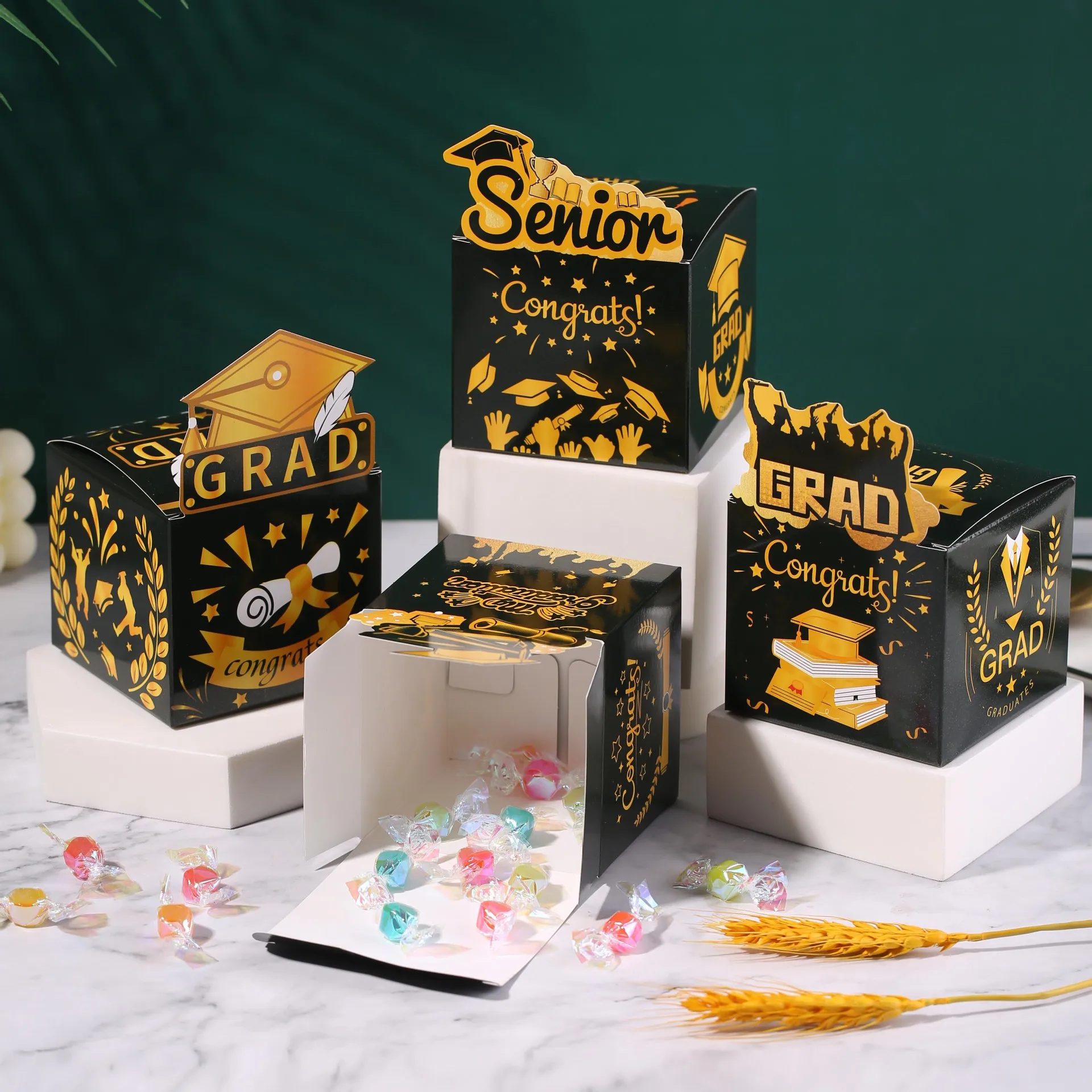 12Pcs Graduation Class of 2024 Candy Boxes Black Gold Paper Gift Cases Wrapping Treat Box for School Celebration Party Supplies