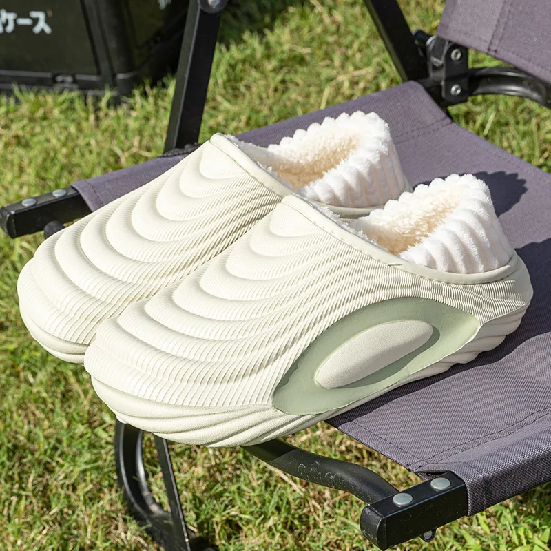 

Hot Sale Fashion Cotton Men's Slippers Winter Warm Plush Men Slippers Waterproof Men Garden Shoes Indoor Outdoor Mens Warm Shoes