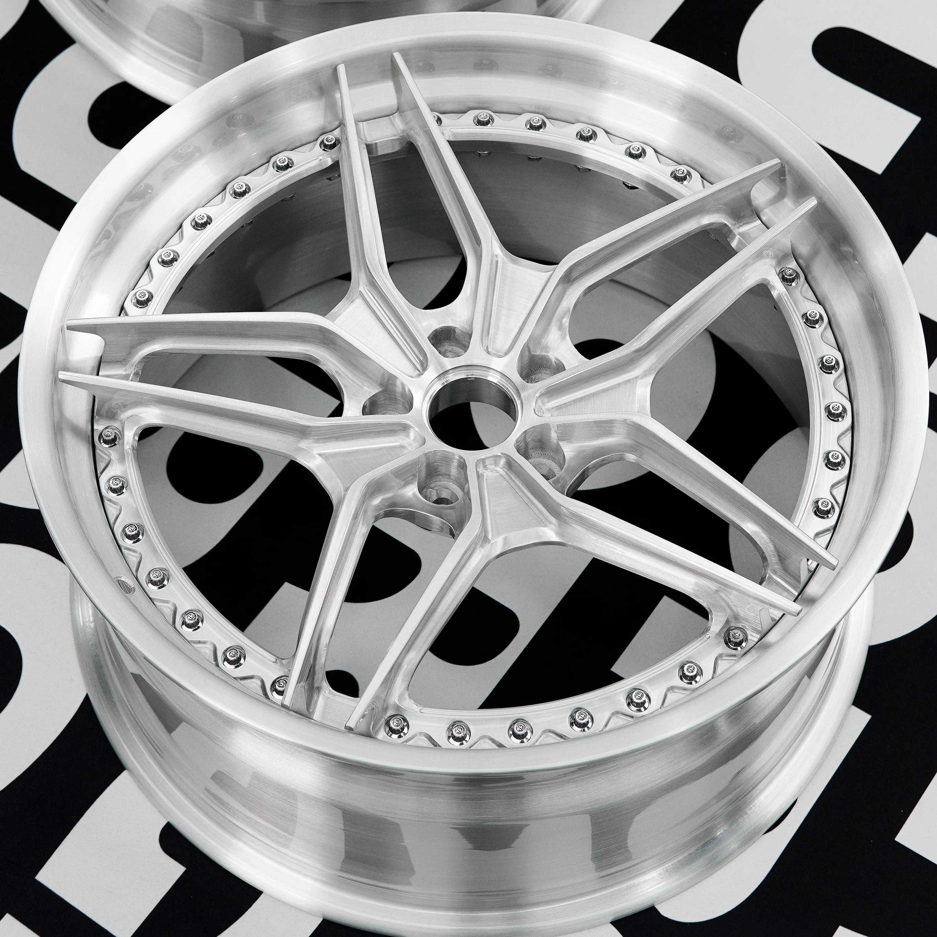1pcs Custom 2 Piece Lightweight Forged Alloy Star Brushed Silver Passenger Car Wheel 5x114.3 5x120 5x130 5x112 19 20 22 Inch Rim
