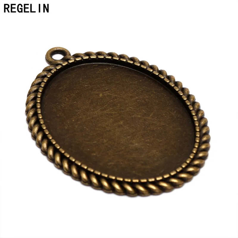 REGELIN Antique Flower Lace Pendant Charms Base Settings 5pcs Cabochon Cameo Tray Bezel Blank 30*40mm Cabochons DIY Necklace