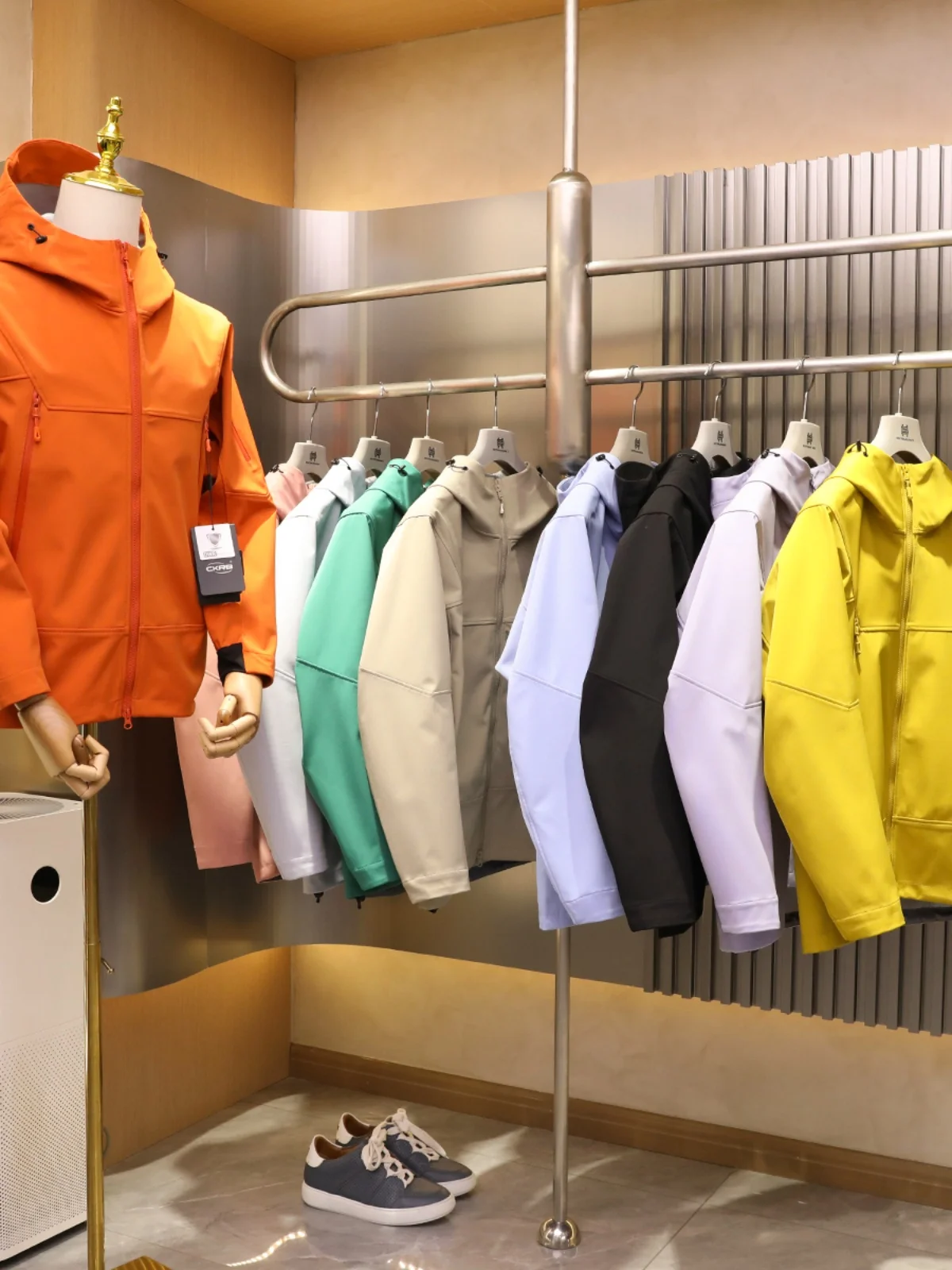 

2025 ранняя весна, новая мужская городская уличная ветрозащитная водонепроницаемая дышащая куртка, спортивная повседневная куртка из мягкой оболочки