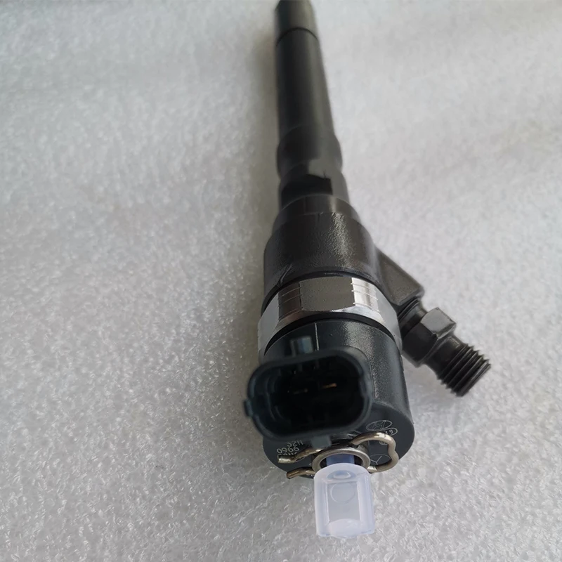 0445110290 0445110126 Common Rail Diesel Injector For Boshi Hyundai engine 33800-27900 Santa Kia Carens with good quality ensure