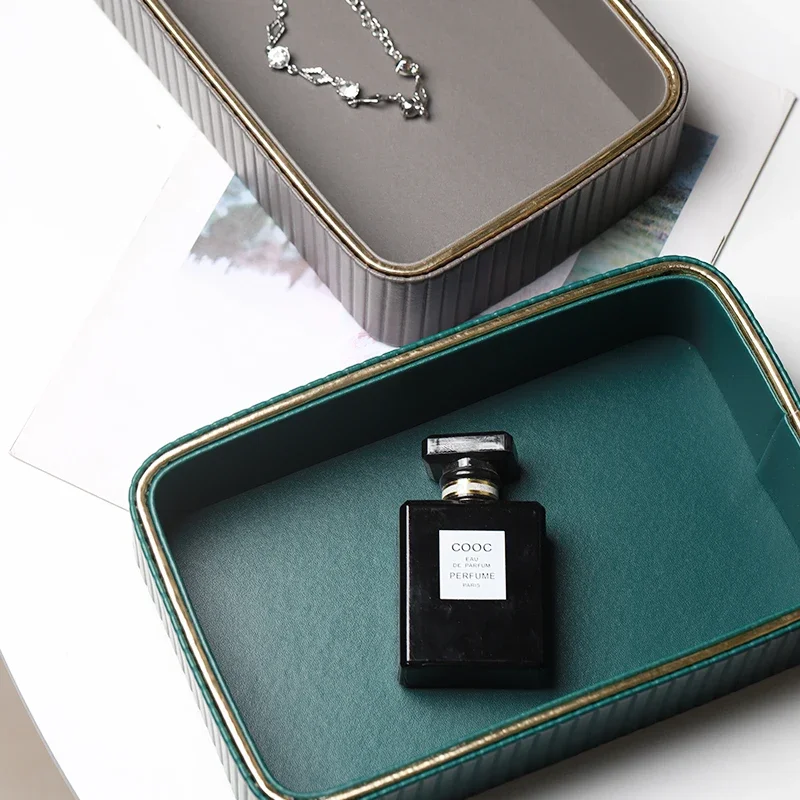 Light luxury Leather Entryway Tray, Key Holder & Cosmetic Organizer with Aroma Diffuser Stand, Modern Valet Tray for Home Decor