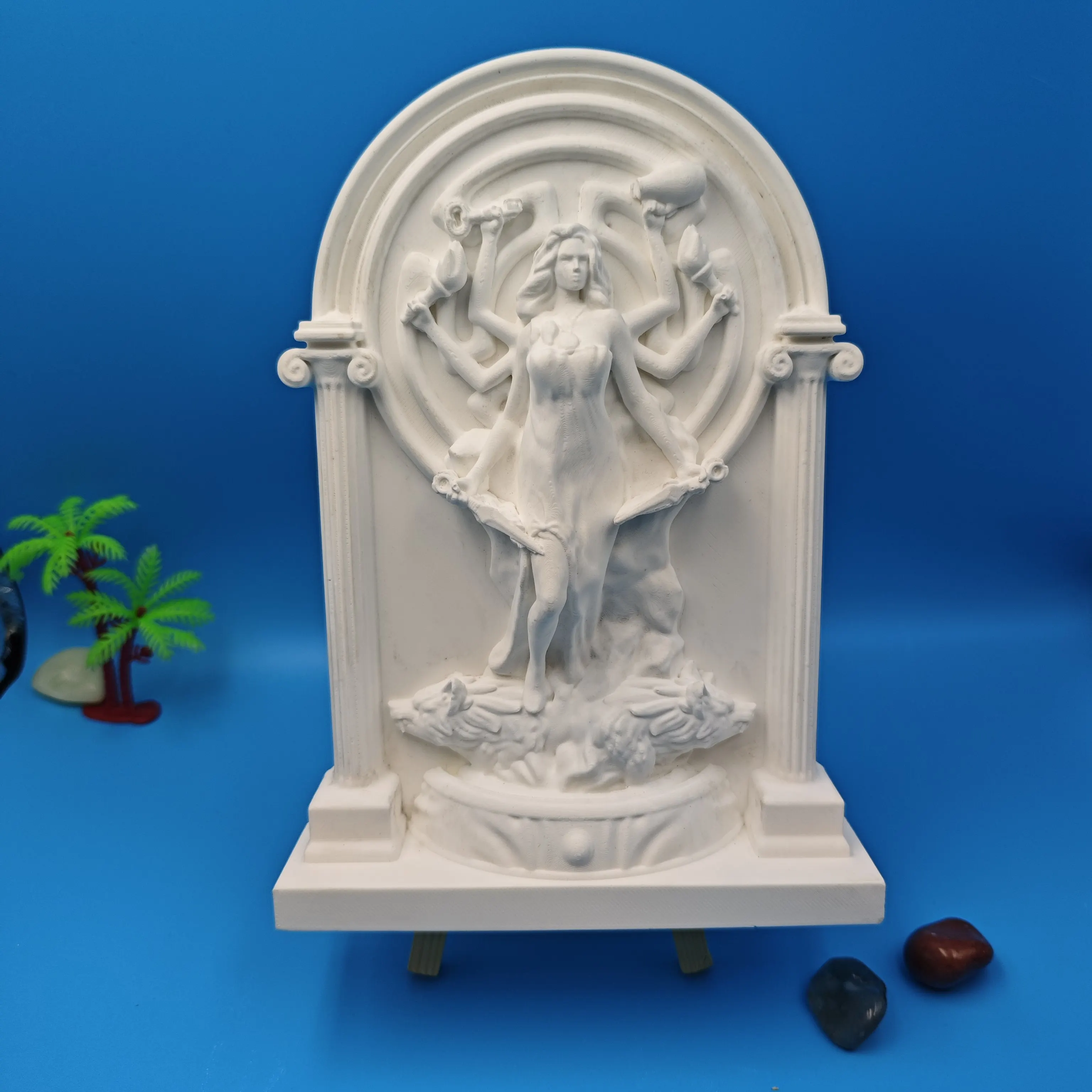 

Handcrafted Hecate Goddess Statue Greek March Goddess Sculpture Vintage Home Decor Resin Art Sculpture Wall Relief