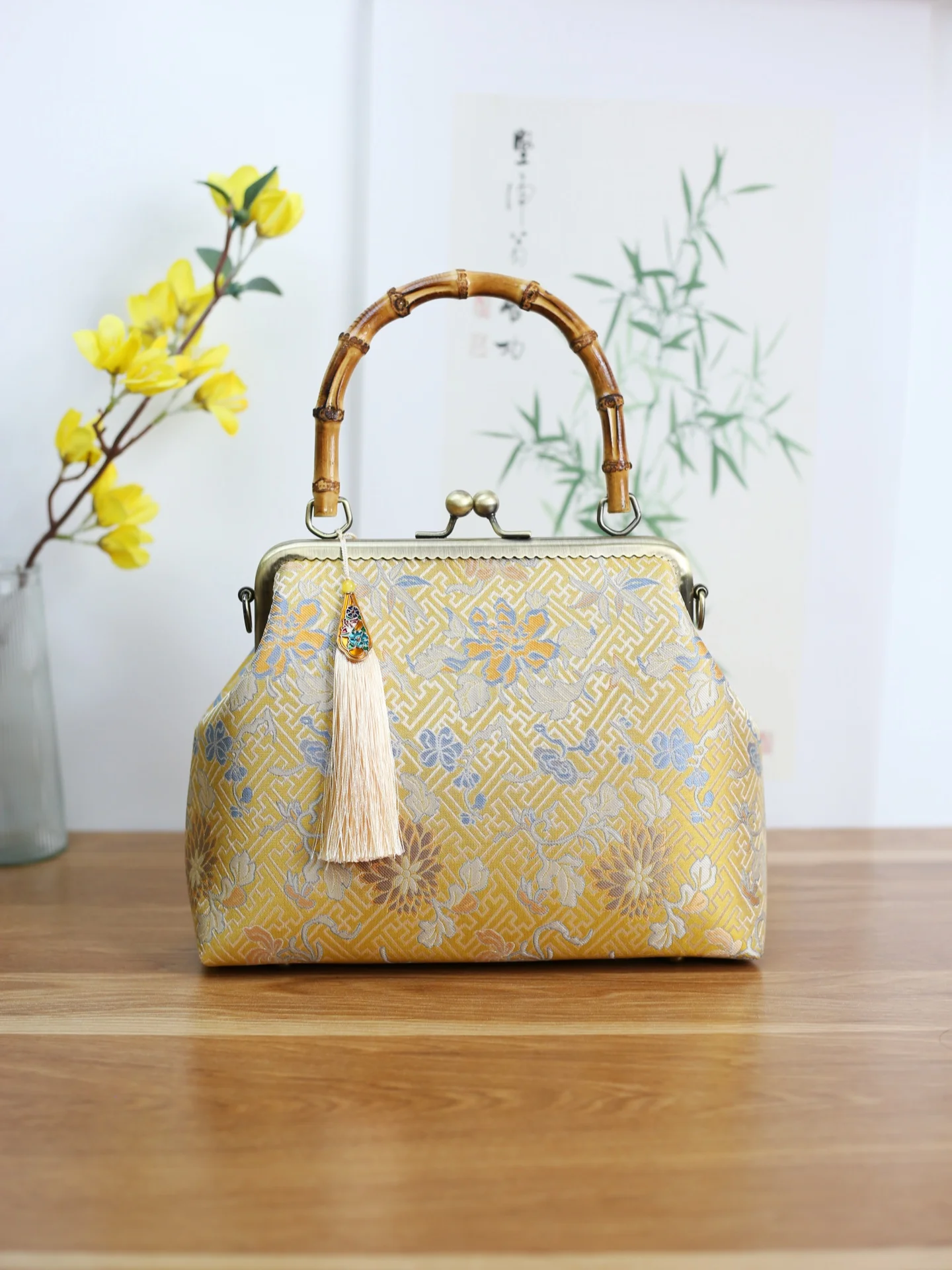 

Ele новая китайская сумка с бамбуковым узлом, женская высококачественная сумка в стиле ретро, модель 2025 года, мягкая кожа