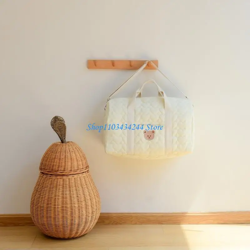 

Multifunctional Baby Wipes Storage Bag Case Embroidered Handbag Crossbody Bag