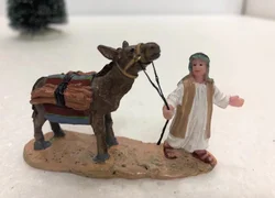 Small  resin figurine mental psychological sandtray therapy arab   pull a donkey