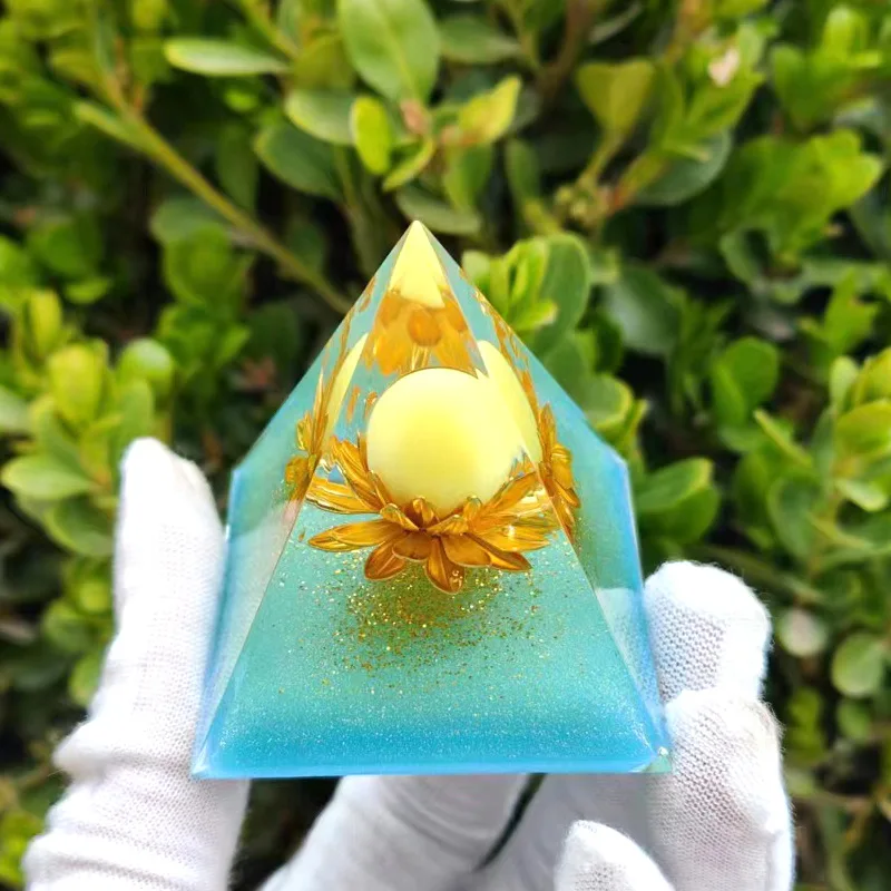 Pyramid Crystal Gravel Epoxy Resin Home Desktop Handmade Ornaments Gift Auspicious Feng Shui