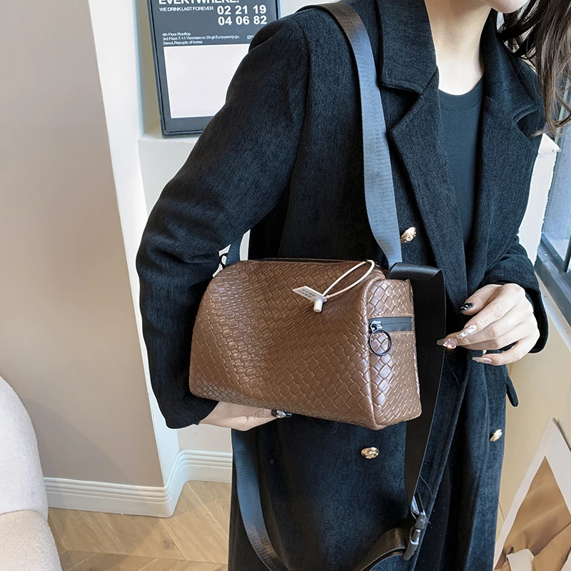 

Women's Lightweight Comfort Fine Workmanship Zipper Open And Close Shopping Commuter Single Shoulder Straddle Bag