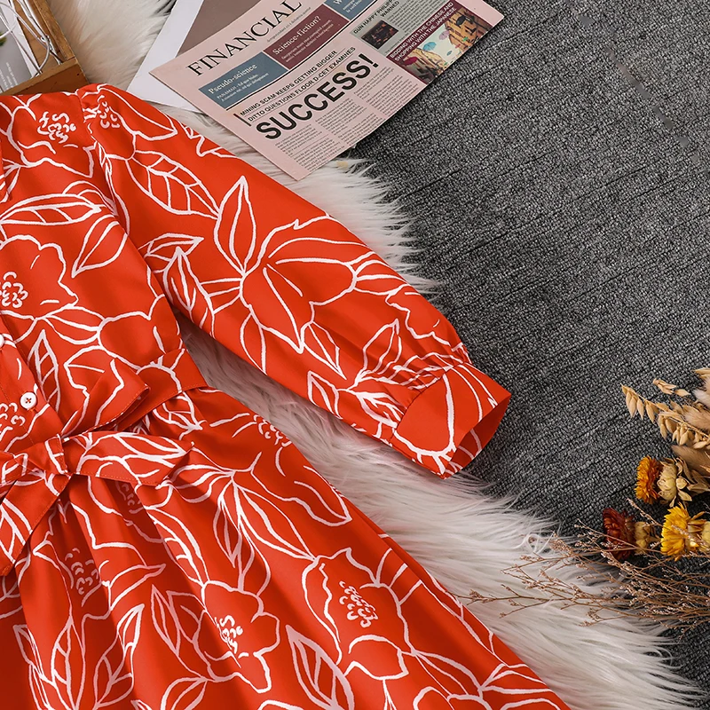 Langärmliges Kleid mit rotem Umrissdruck für Teenager-Mädchen, Stehkragen, geraffte Taille, mehrlagiges Rüschen-Swing-Outfit für Kinder im lässigen Stil – Detail 5