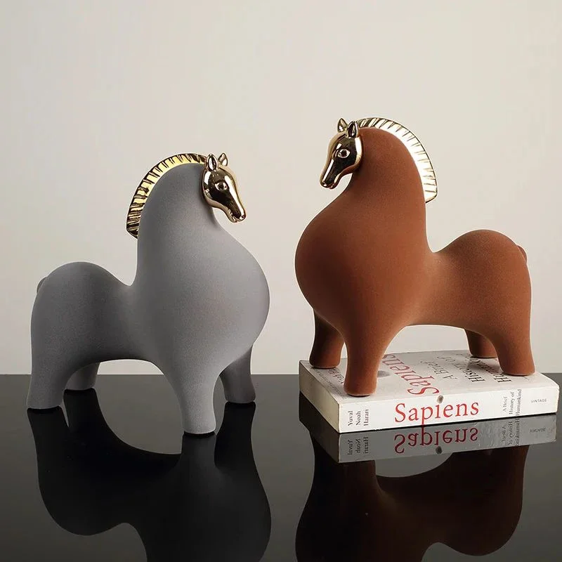 Creative Flocking Horse Statue Desk Decoration Handicrafts Ornaments Animal Resins Horse Sculpture Modern Room Aesthetic Decor