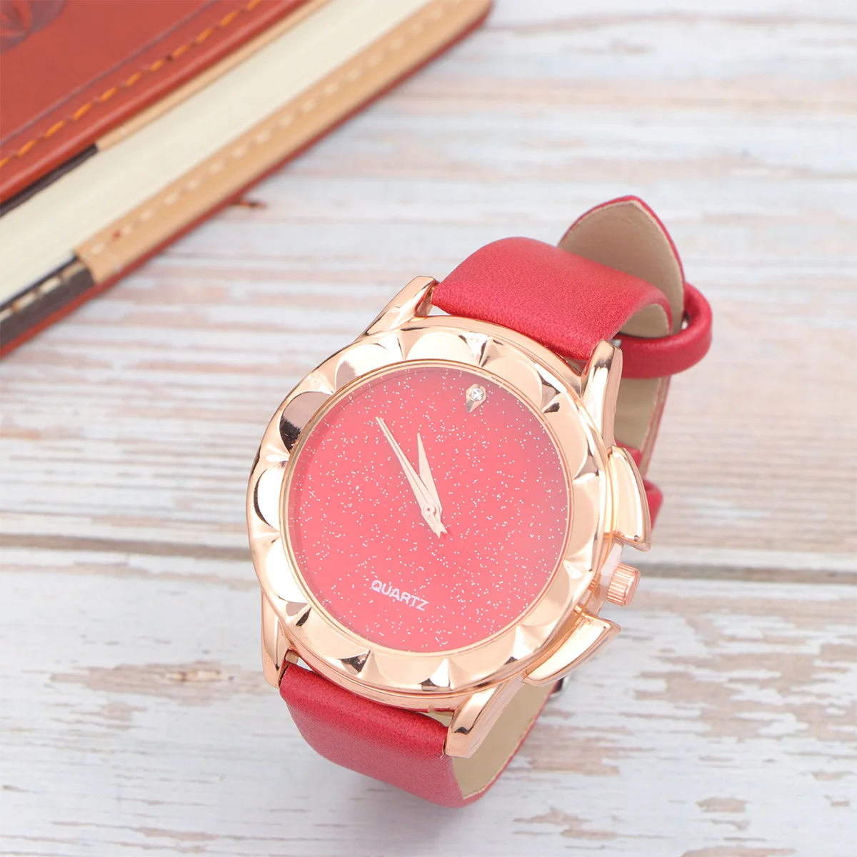 Elegant Women'S Quartz Watch Dial Strap Durable Fashion Dress Wristwatch Valentine'S Day Christmas Gift Red