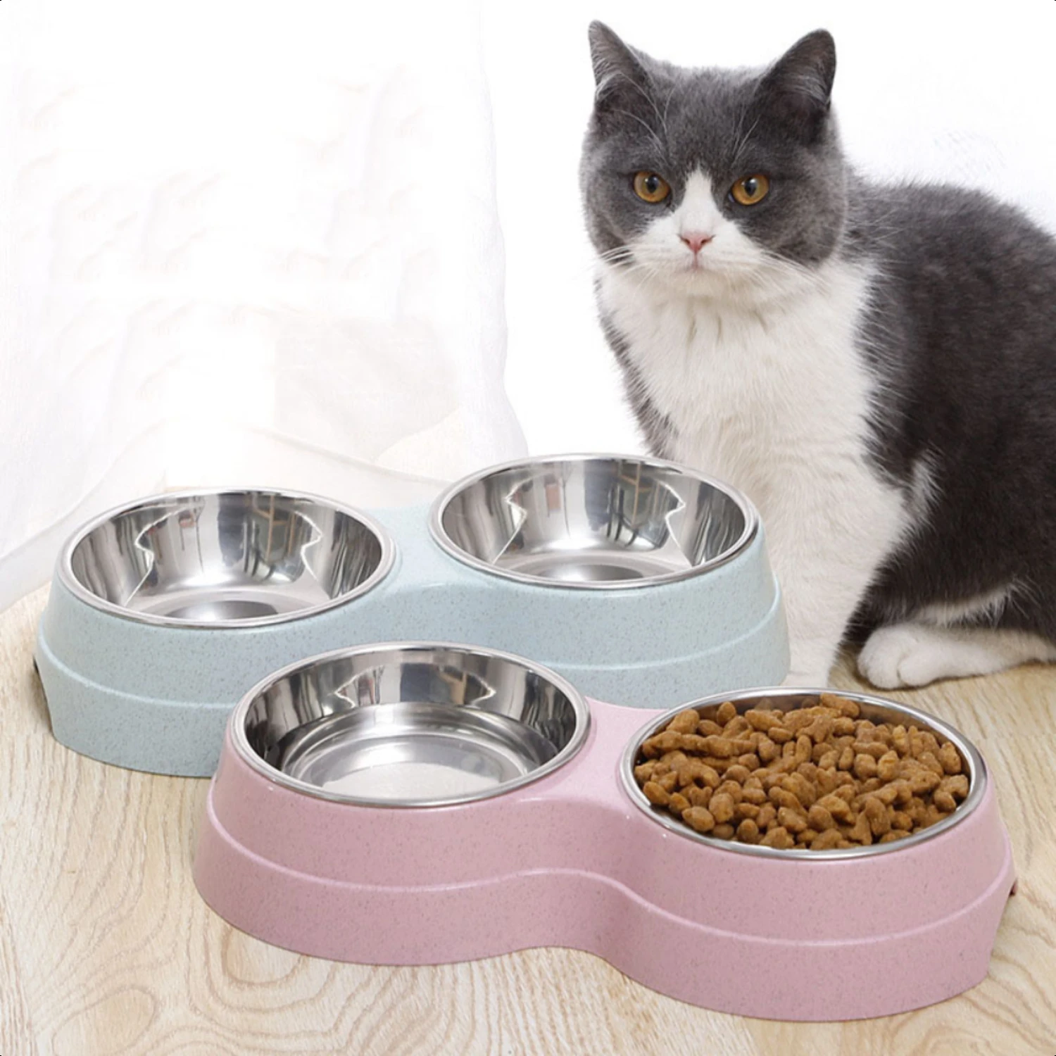 Elegant and practical feeding solutions for your furry friends, making mealtime enjoyable. A must-have for pet owners seeking to