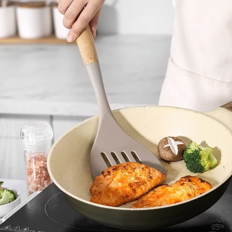 kitchen gadgets Non-Stick 4-pc silicone cooking kitchen utensils set with Wooden Handle