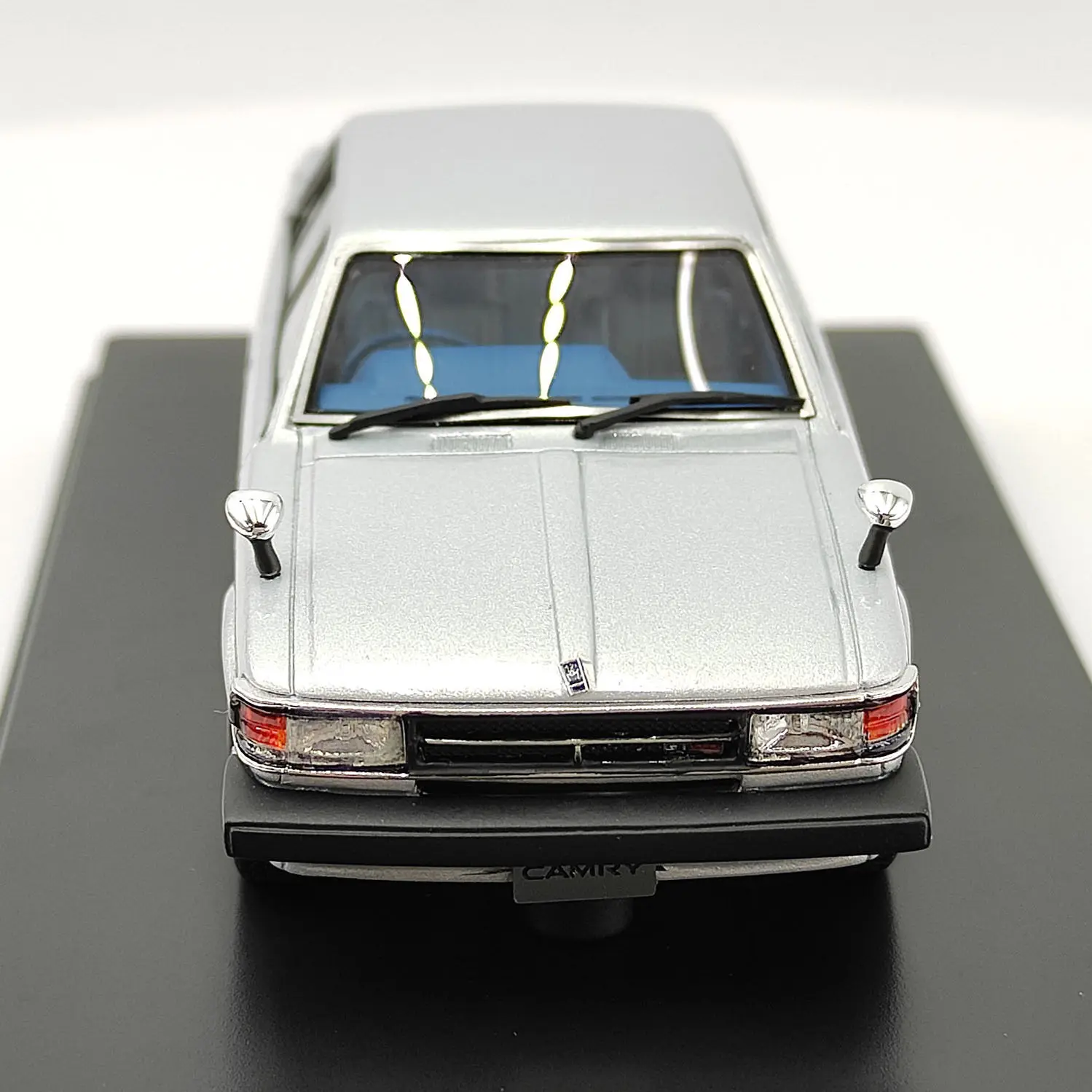 مرحبا قصة 1:43 مقياس تويوتا كامري سيليكا 2000 GT 1980 الراتنج نموذج سيارة تحصيل لعبة هدية تذكارية عرض حلية #6