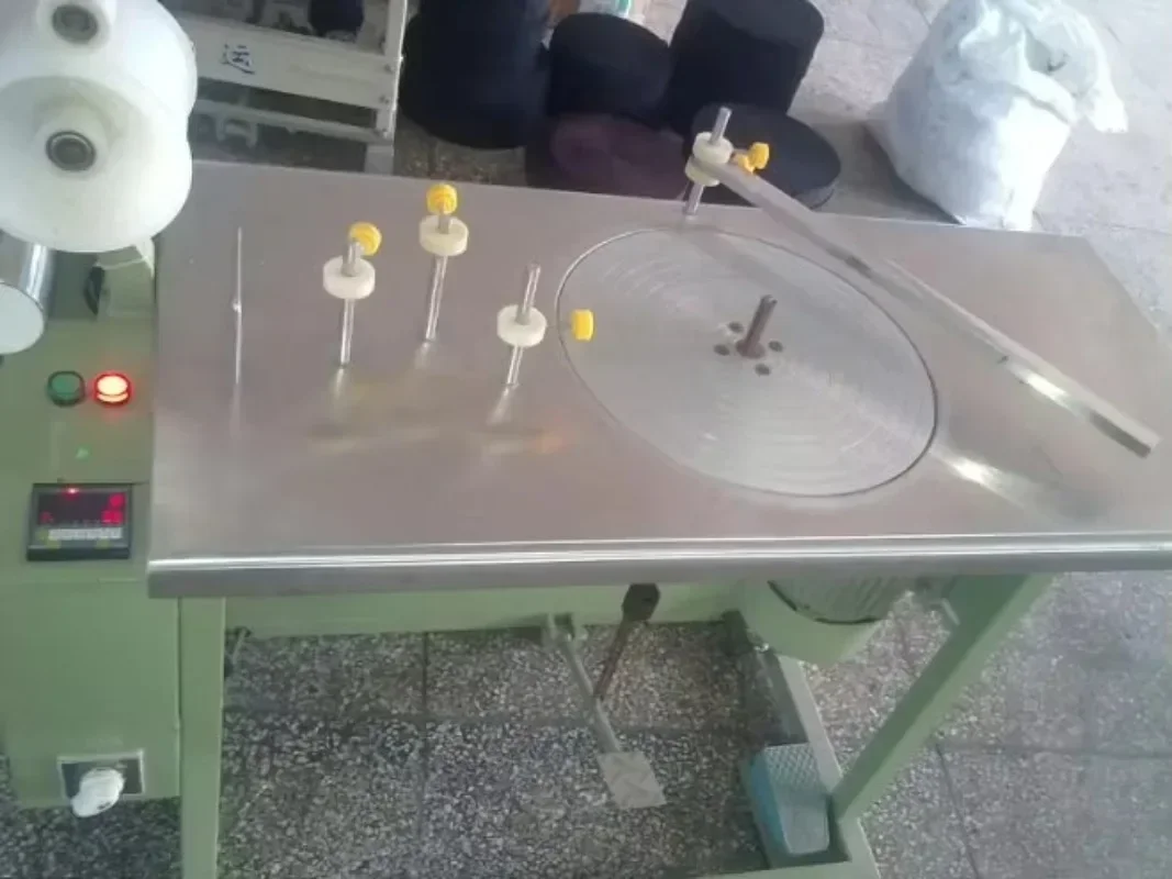 Hot SalesSupport Customization Rolling Machine Pneumatic Rolling Machine Mechanical Meter/Yard Counter Tape Webbing Winding Mach