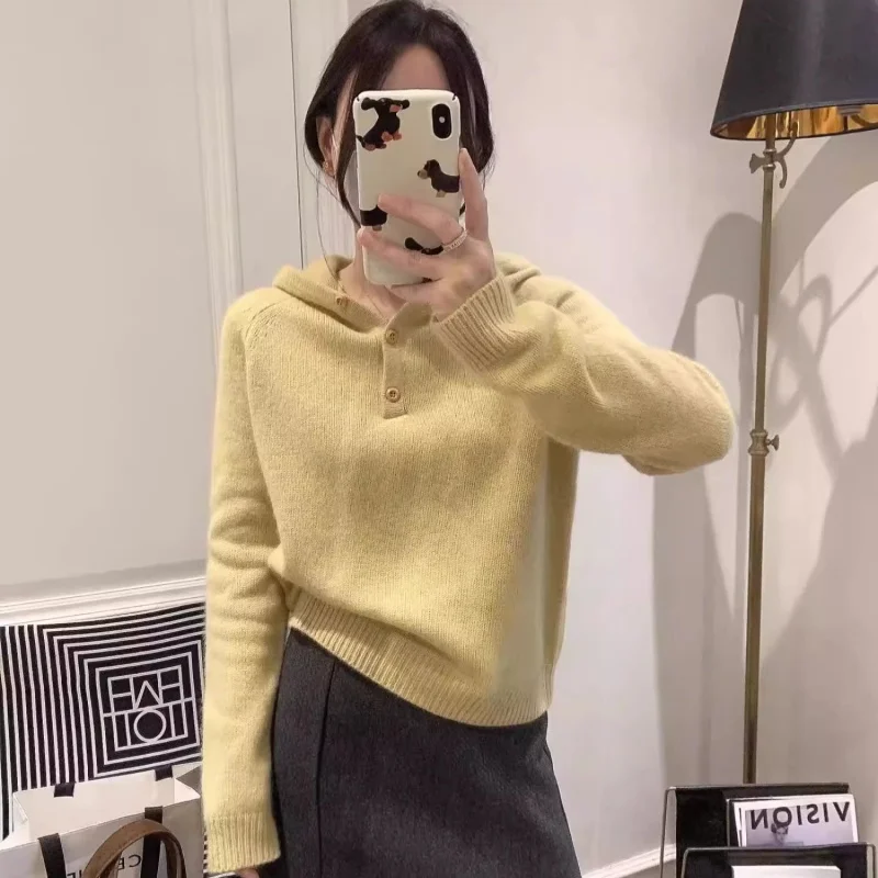 เสื้อสเวตเตอร์ผู้หญิงใหม่ ฤดูใบไม้ร่วง/ฤดูหนาว 2025 ผ้าวูล 100% เสื้อฮู้ดไหมพรมสีพื้น สไตล์ลำลอง แฟชั่นสุดฮิต เสื้อผ้าผู้หญิงขายดี