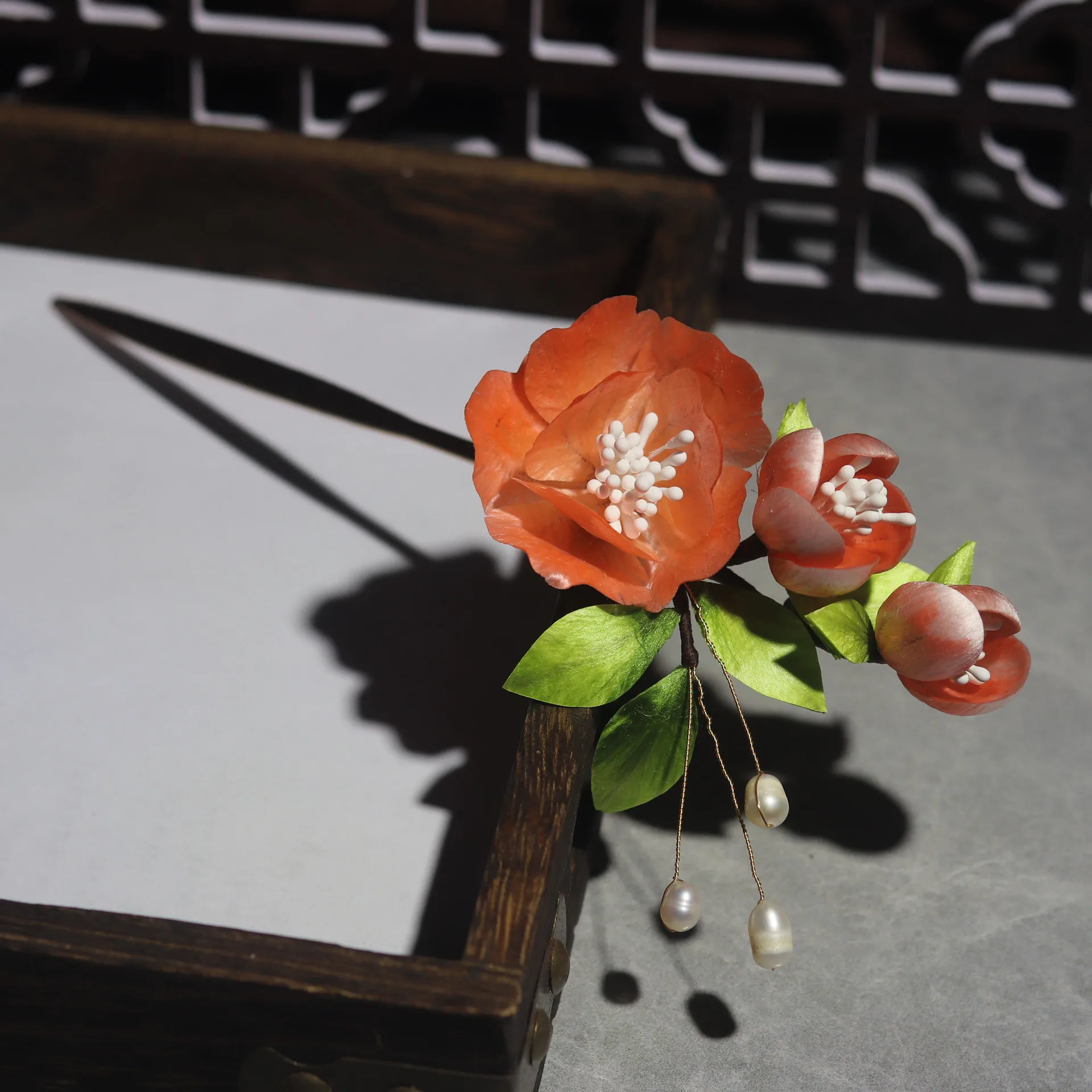 

Handmade intangible cultural heritage orange velvet flower silk hairpin, classical temperament pearl step hair accessory jewelry