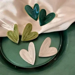 2022 New Korean Temperament Heart Modelling Metal Drop Earrings Joker Multicolor Atmosphere Hyperbole Style Women Earrings