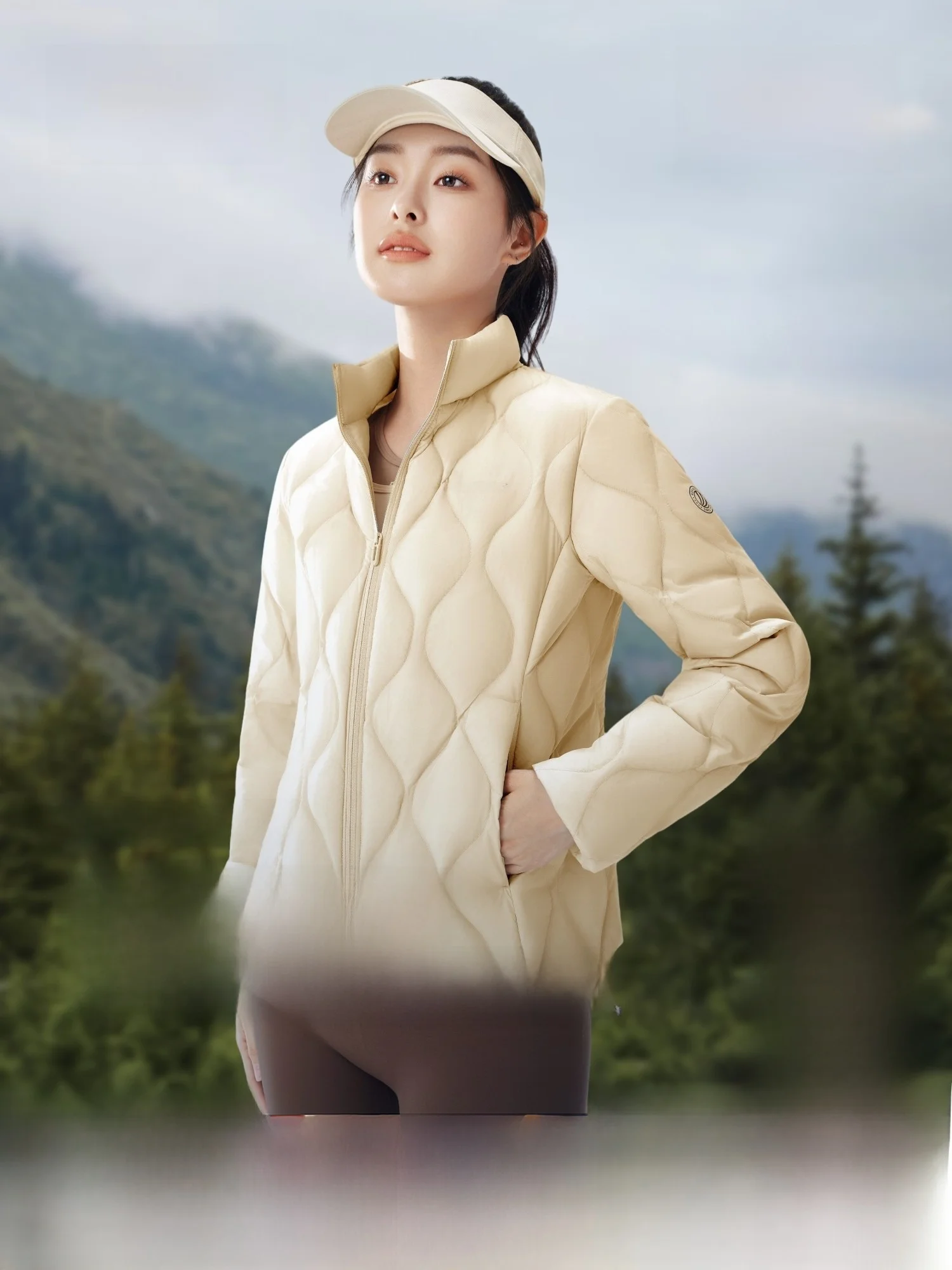 

Женская легкая теплая куртка-пуховик Slim Fit Bosideng с длинными рукавами и застежкой-молнией для уличного стиля