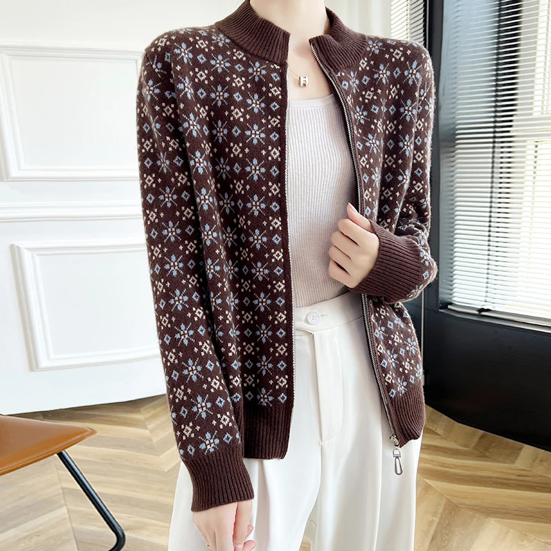 

Woman Winter Jacket 2025 New 100% Wool Sweater Coat Popular Femmes Light Knitwear Clothes Luxury Short Style Cardigan Outerwears