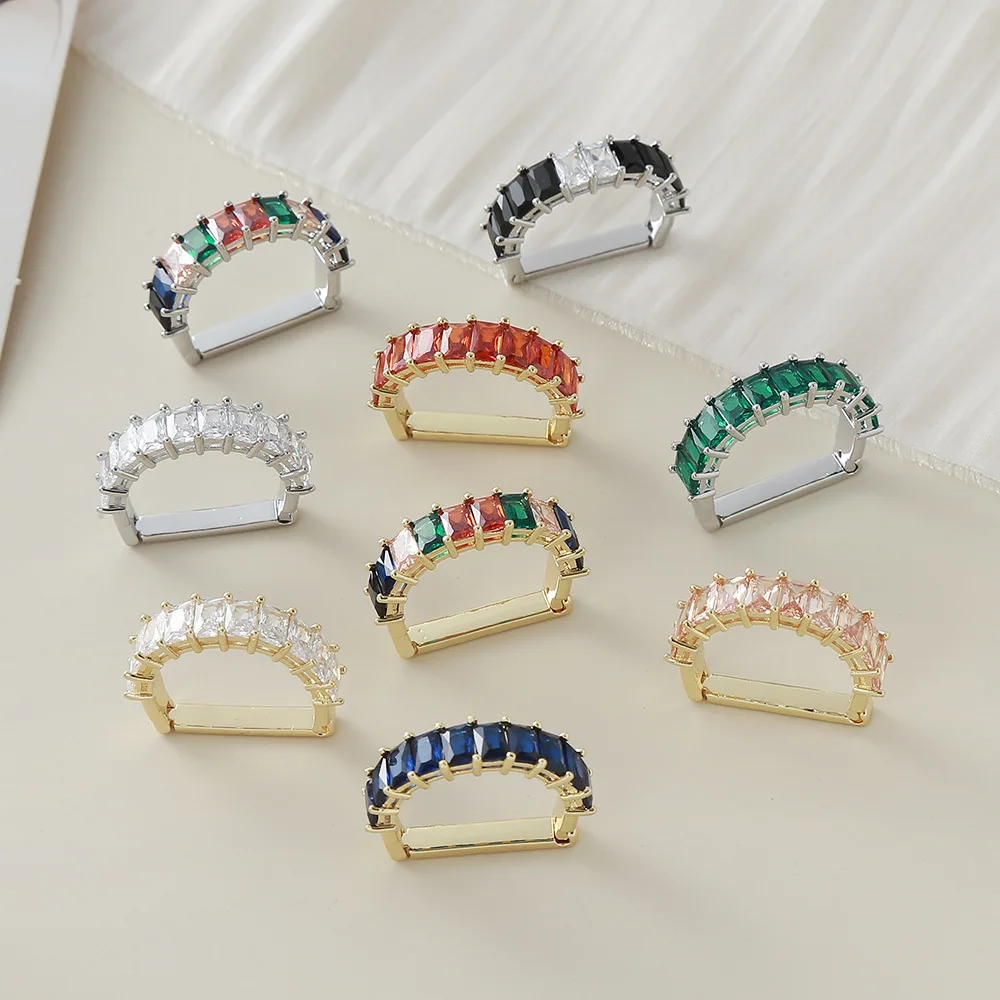 1PCS Multi Colored Curved Ladder Cubic Tie Clip with A High-end Feel Men's Collar Decoration Gold and Silver Base Colored