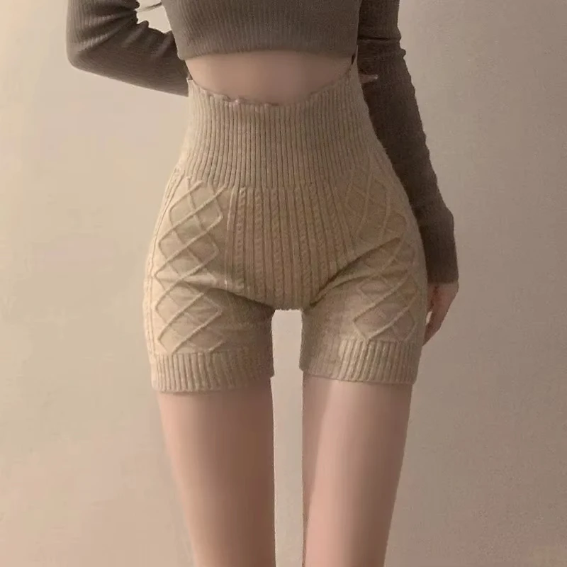 Sweet Hot Girl New Style Anti-exposure Knit Safety Pants Inner Warm Abdomen Lifting Seamless Base Cropped Shorts Fashion Slim