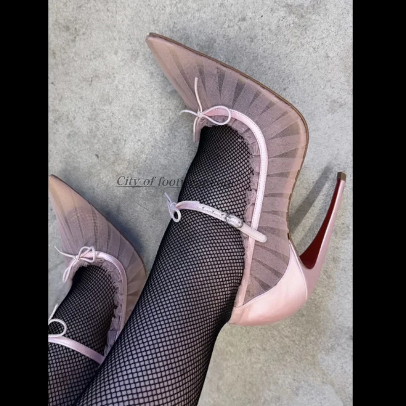 

Новинка 2026: Роскошные дизайнерские туфли-лодочки на шпильке с острым носком, розово-белые, с кружевным бантом, из кожи, для вечеринок