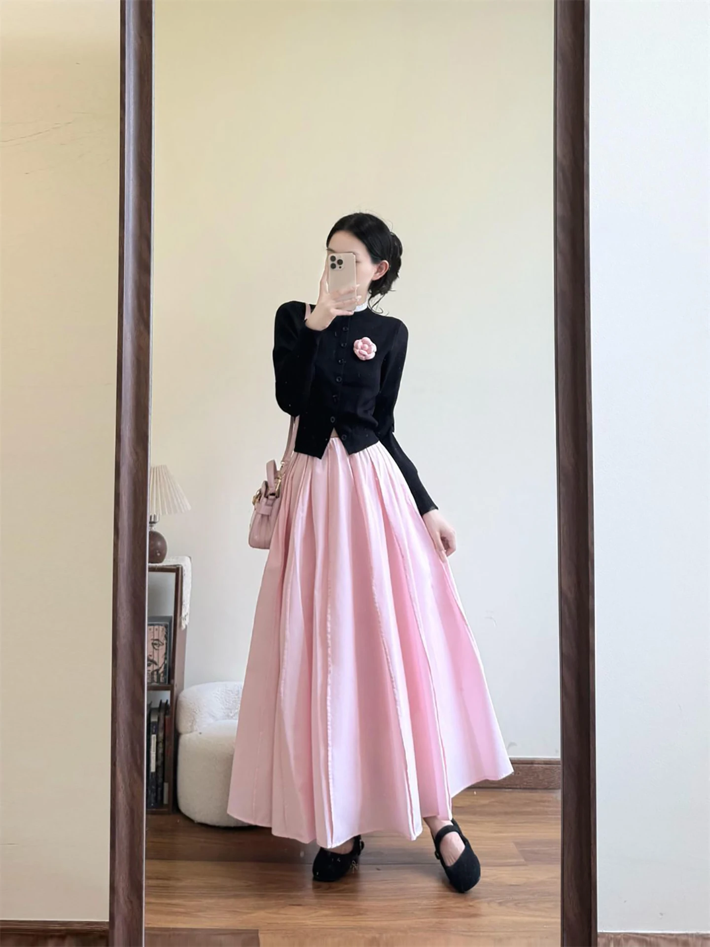 

Korean Style Beautiful Ageless Black Knitted Cardigan And Pink High Waist Skirt Two Piece Set Fashionable Casual Outfit