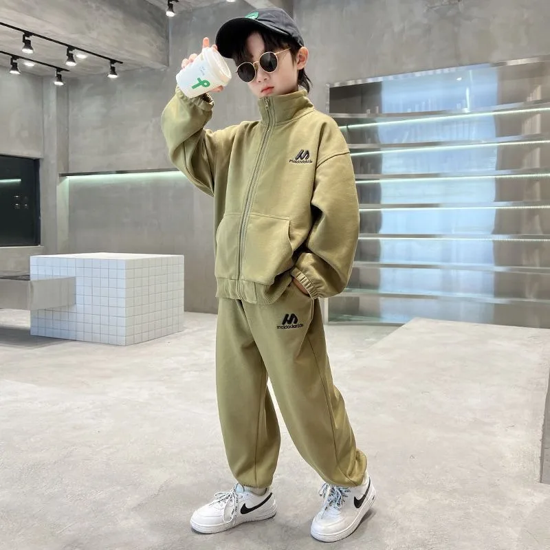 

Boys' Suit Spring and Autumn 2025 New Children's Stand-up Collar Zipper Cardigan Jacket Casual Sports Trousers 2-piece Set