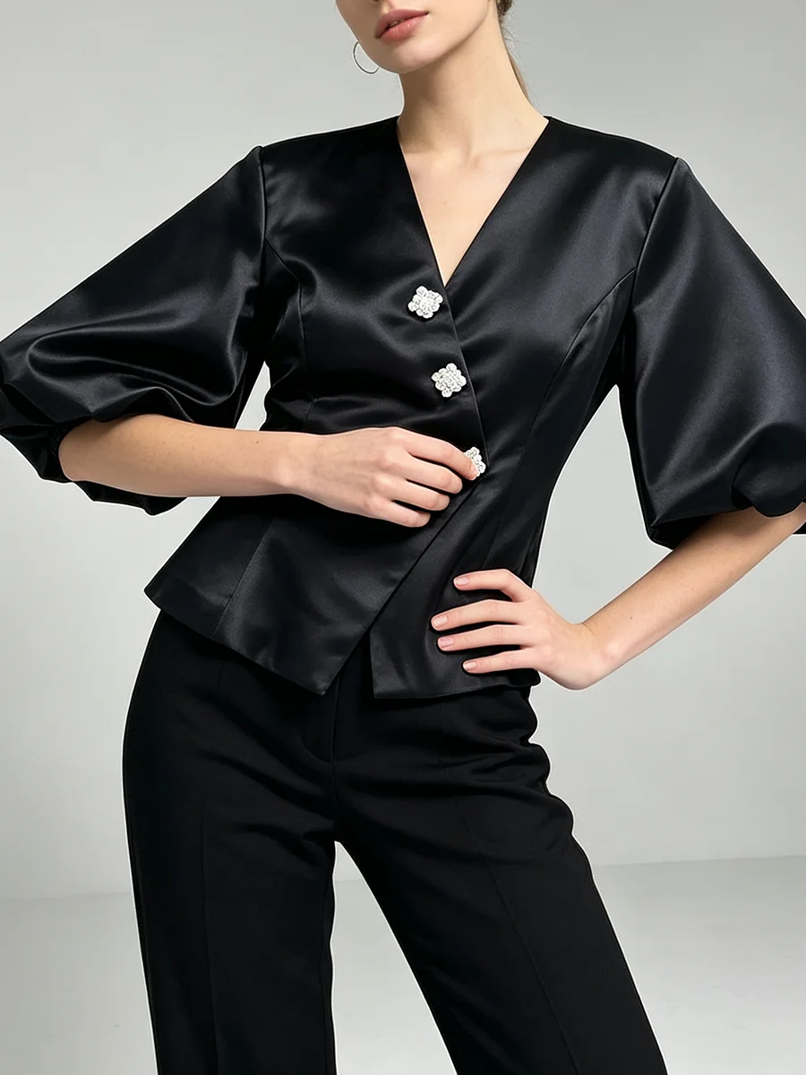 TWOTWINSTYLE Solid Spliced Diamond Fitted Causal Blouse for Women V Neck Bubble Sleeve Patchwork Folds Top Female Fashion New