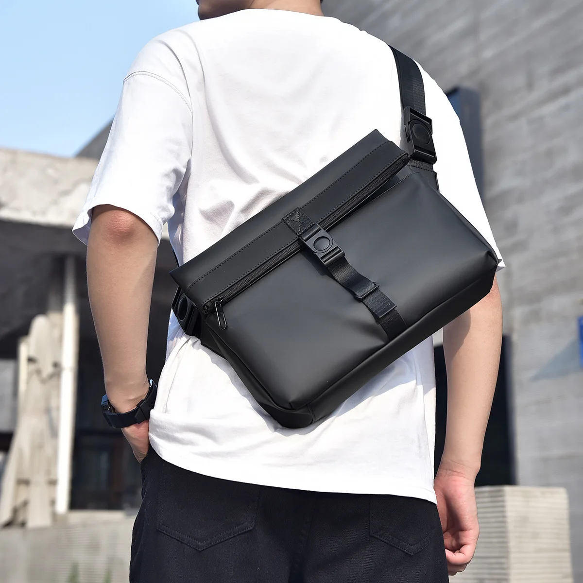 

Crossbody bag new men's shoulder cross-body large capacity fashion men's shoulder bag
