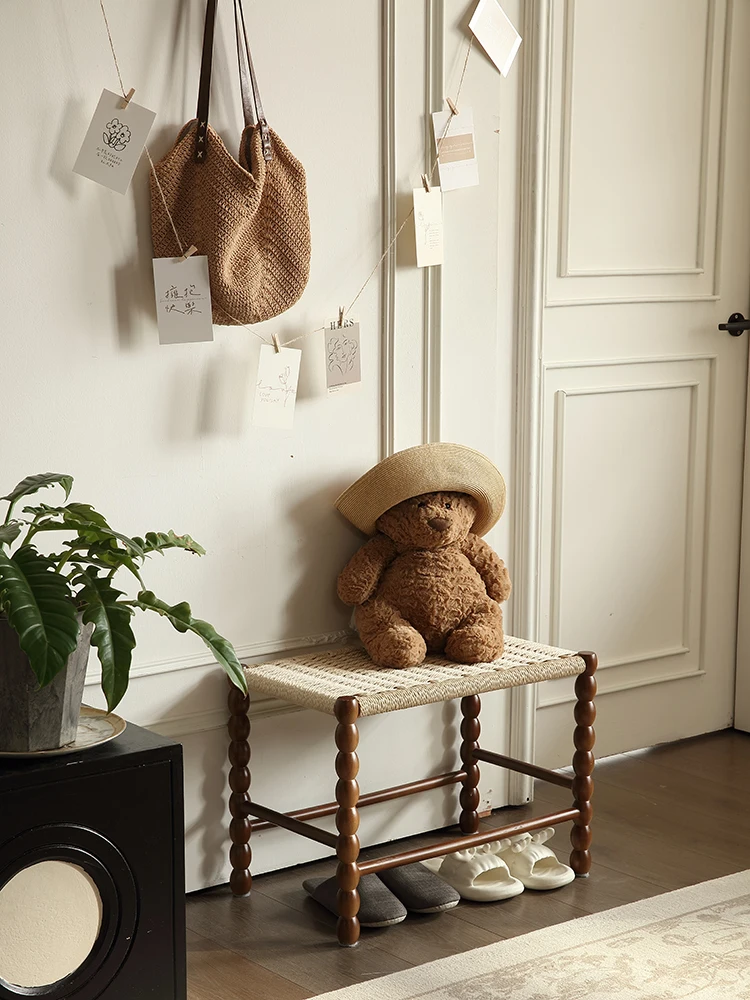 

Средний и ретро-табурет из цельного дерева, вход в в вход, смена обуви, гостиная, журнальный столик на диване, прикроватная тумбочка