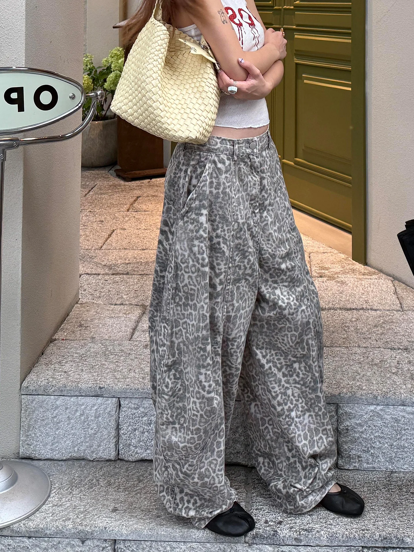 

American Retro Hot Girl Design Wide Leg Loose Leopard Print Jeans Women Summer New Loose Sensation Floor Length Pants