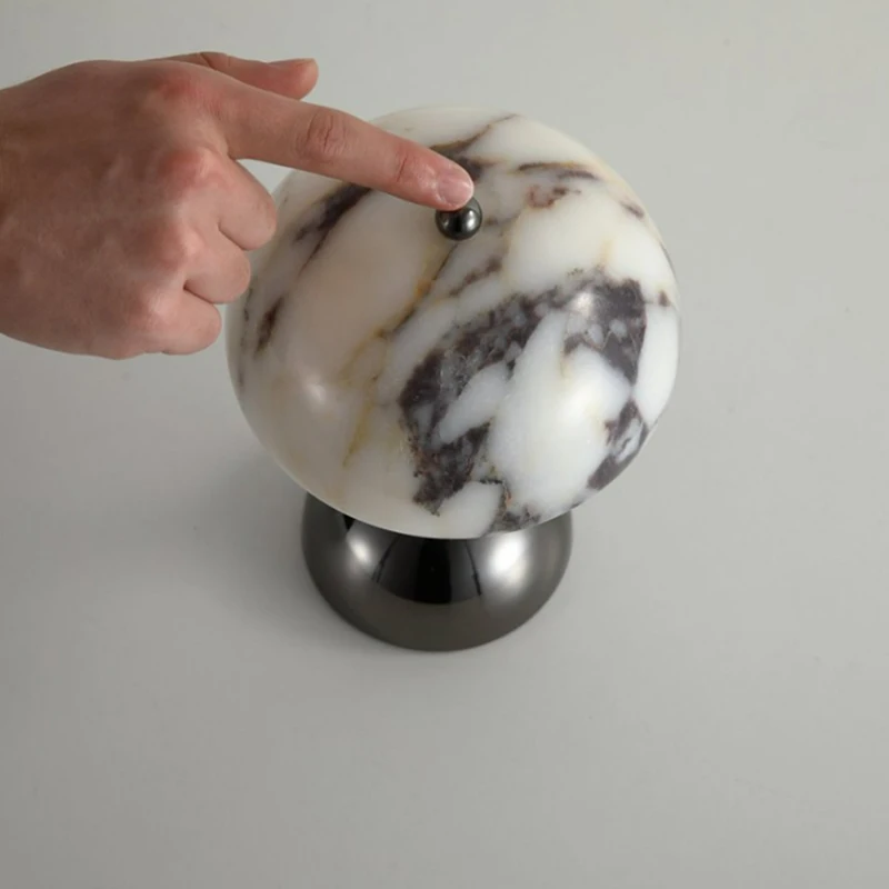 新スタイル LED ナイトライト天然大理石ブラックメタル充電タッチスイッチアールデコ調の雰囲気ランプ寝室パーラーホテルギフト