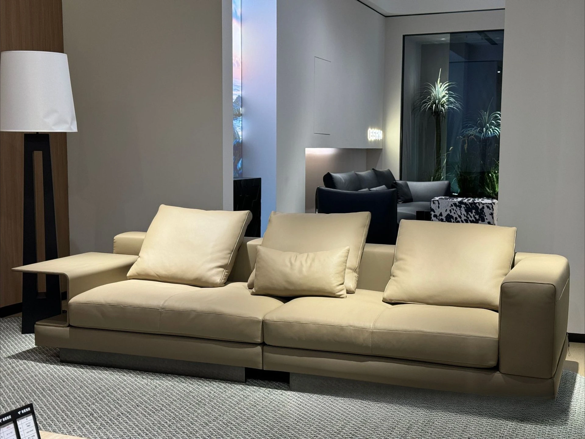 Minimalist leather top layer cowhide sofa casual inline sofa