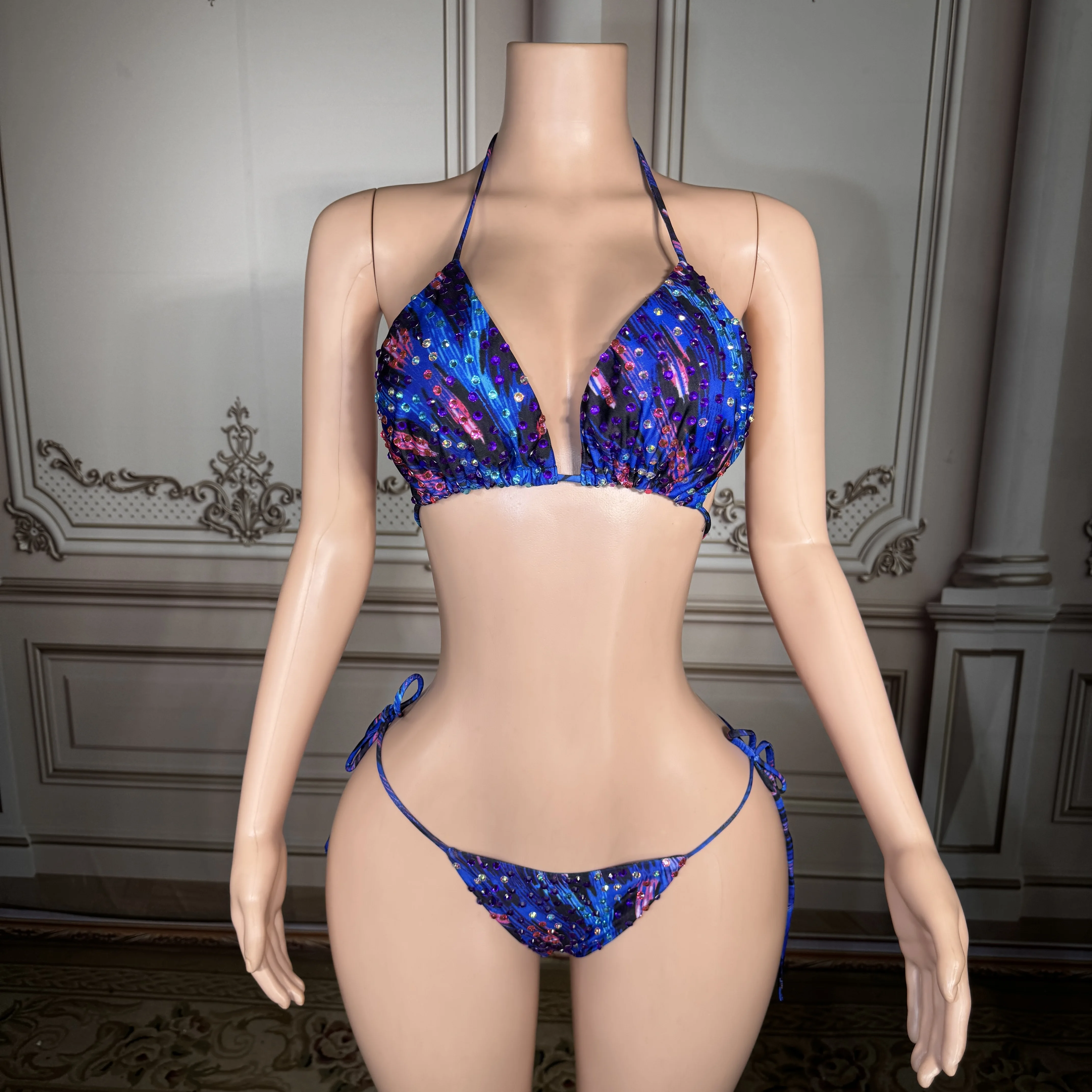 

Купальник ZD Glamorous Deep Blue Abstract, 3 предмета: сексуальный треугольный бикини и юбка для летнего отдыха