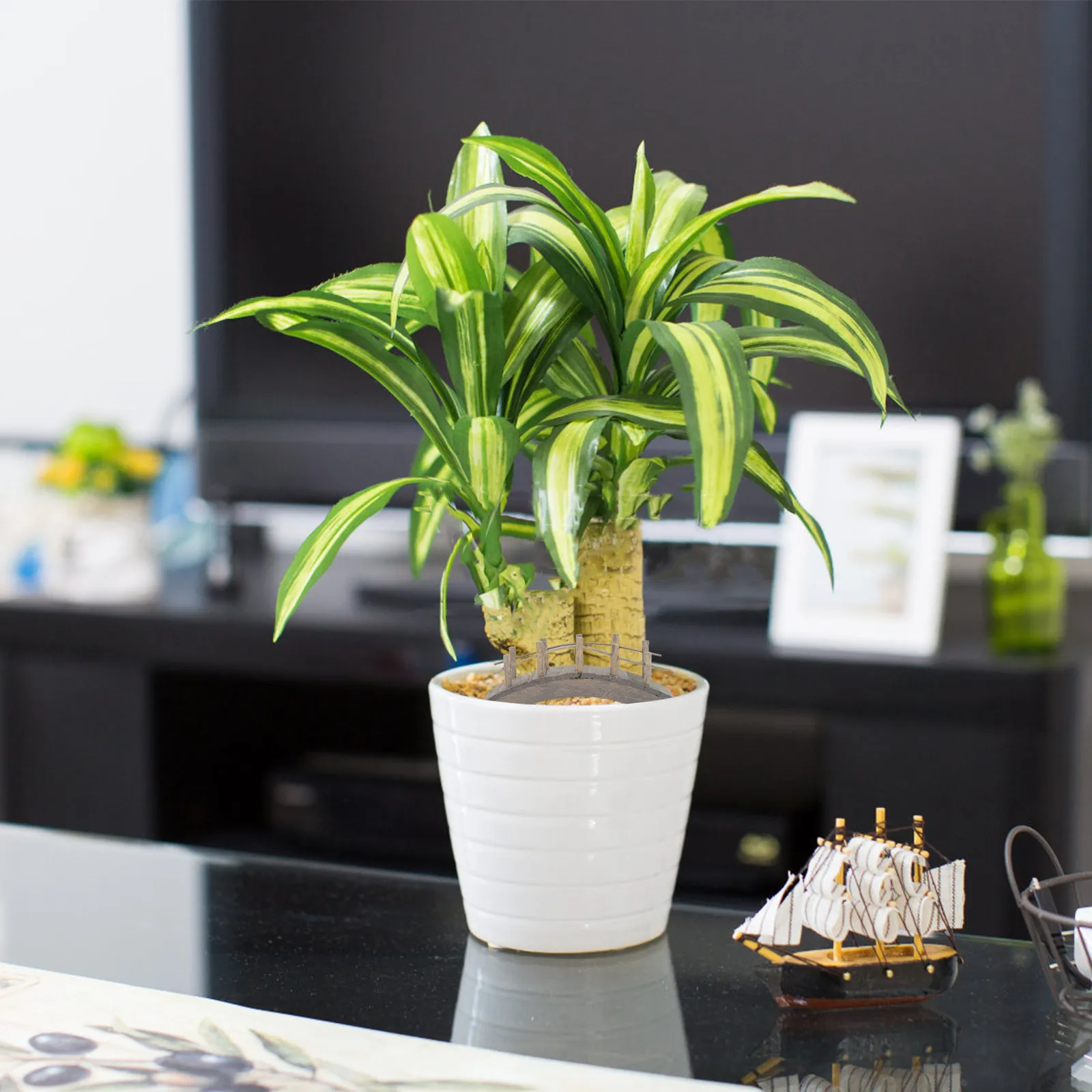 

1Pcs Mini Wooden Arch Bridge Light Brown Fine Workmanship Ideal for Tiny House Decor Collection Piece Mini Arch Bridge Model