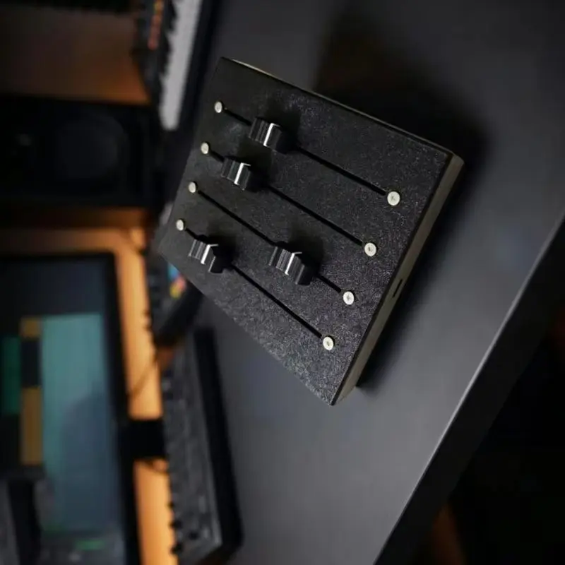 4‑Channel 100mm Long Stroke Fader MIDI Controller,14‑bit High Resolution CC,200Hz Report Rate USB Class‑Compliant Device