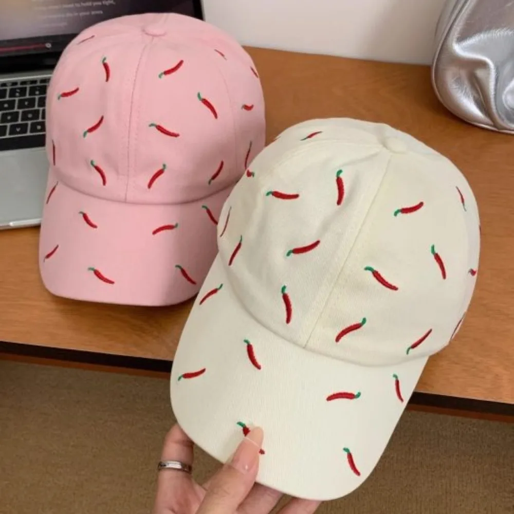 Eenvoudige creatieve chili geborduurde baseballpet met piek zonnebrandcrème rode peperhoed zoete mode katoenen baseballpet straat