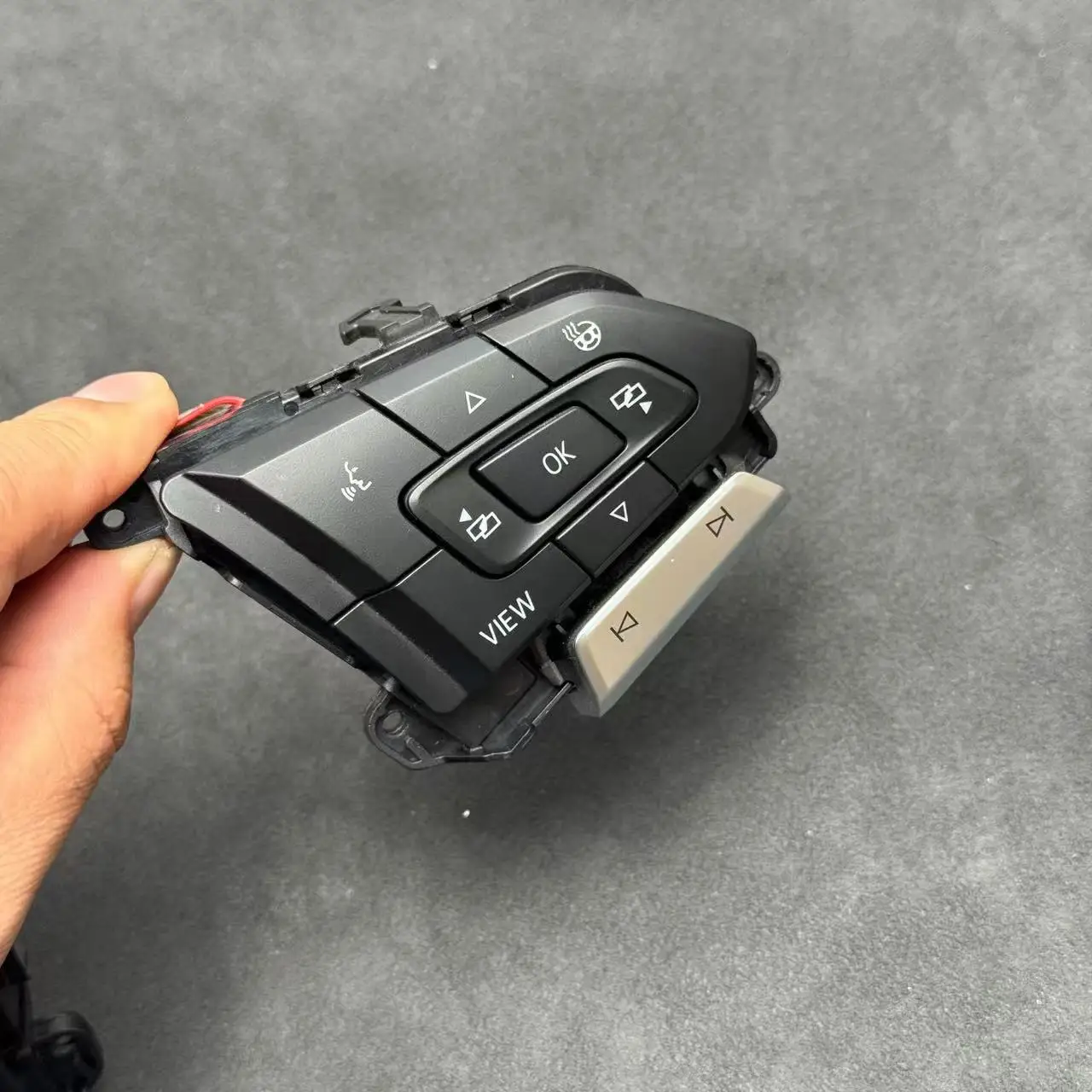 تنطبق على Volkswagen B8 Golf Atlas TRCM ATLC 959442F عجلة القيادة متعددة الوظائف ACC زر الأصلي 3G0 959 442 F 30D 959 #6