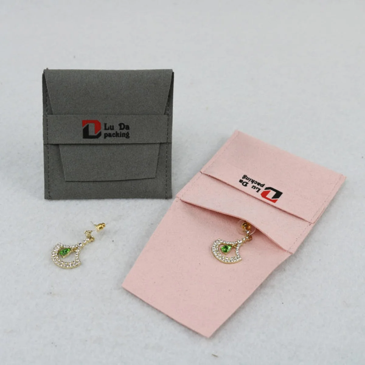 

50 шт. персонализированный принт логотипа, льняные хлопковые подарочные пакеты на шнурке, бархатные мешочки для упаковки ювелирных изделий, белые свадебные сумки для конфет